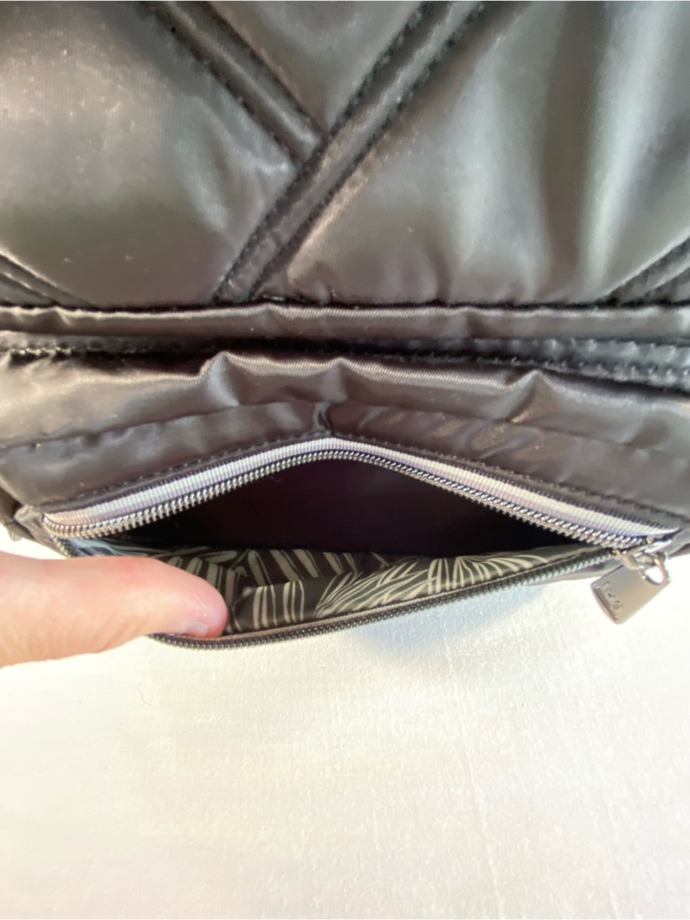 Black Quilted Lug Wrangler Bag Crossbody Purse - Picture 4 of 11